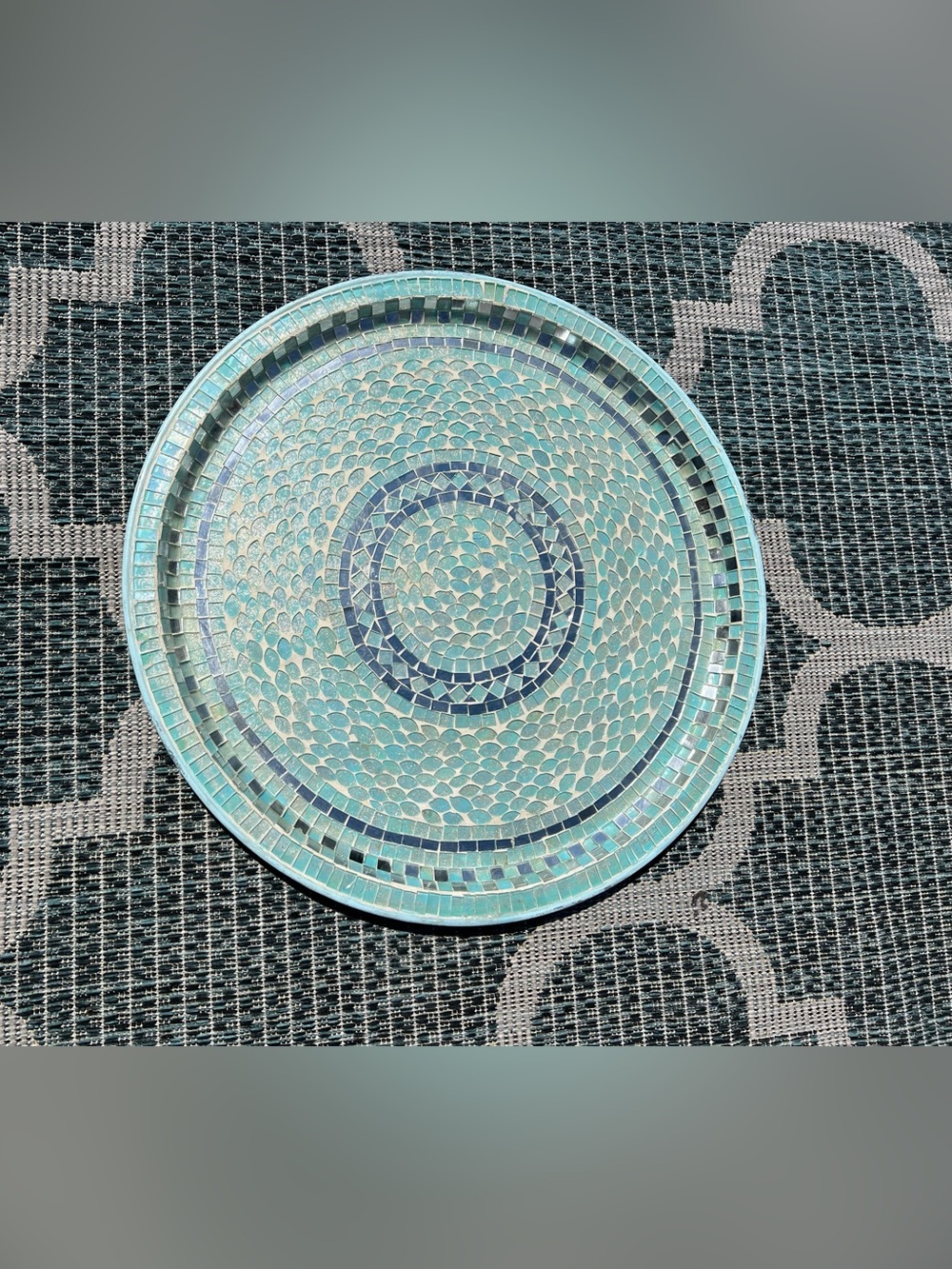 PIER 1 18 in mosiac glass teal decorative plate, large bling metallic blue